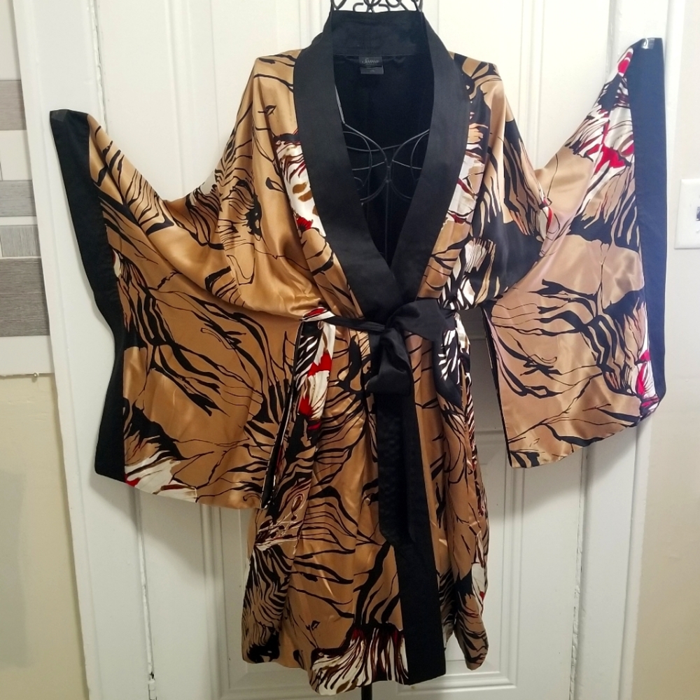 Soma 100% Silk Kimono. Size: L/XL.